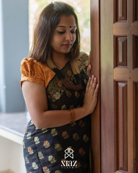 BNPC2201004 Siazloom Chiffon Handwoven Black Banarasi saree